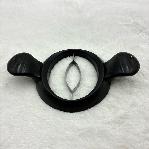 Black and Silver Mango and Apple Corer - Picture 4 of 4